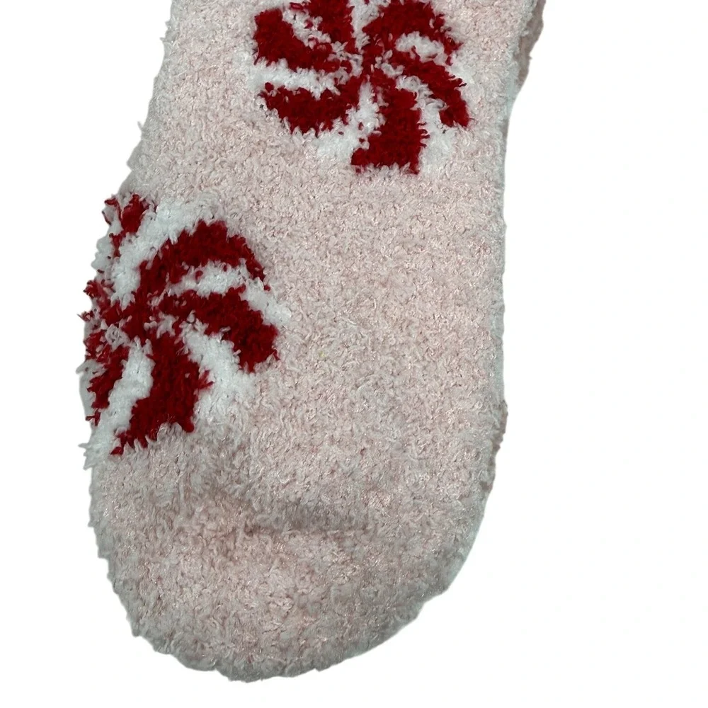NWT Rae Dunn Cozy Fuzzy Crew Socks White Pink 4-Pair Pack Holiday Christmas OS